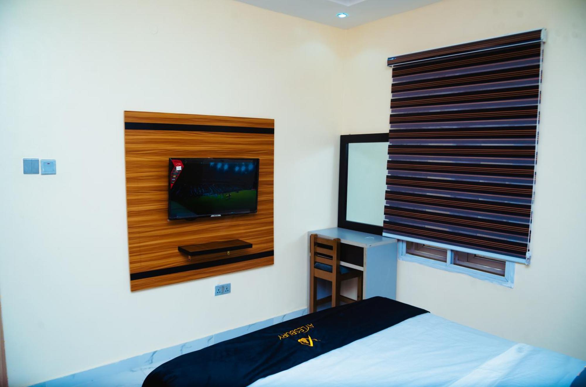 Aylesbury Homes Luxury Apartments Леккі Екстер'єр фото